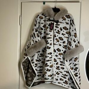 Leopard Print Faux Fur Trim Cape